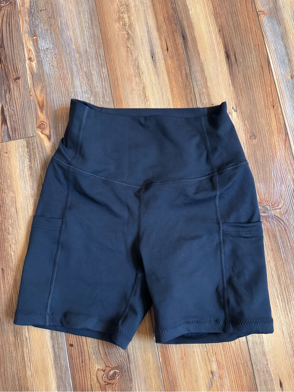 LNDR -small Women’s Black Performance shorts